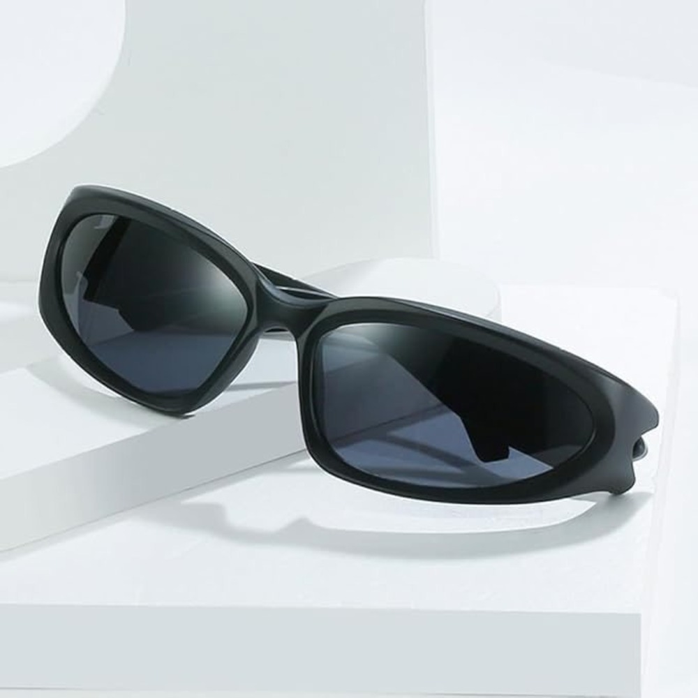 Women's Black Fashion Sunglasses - Sleek Sun Protection